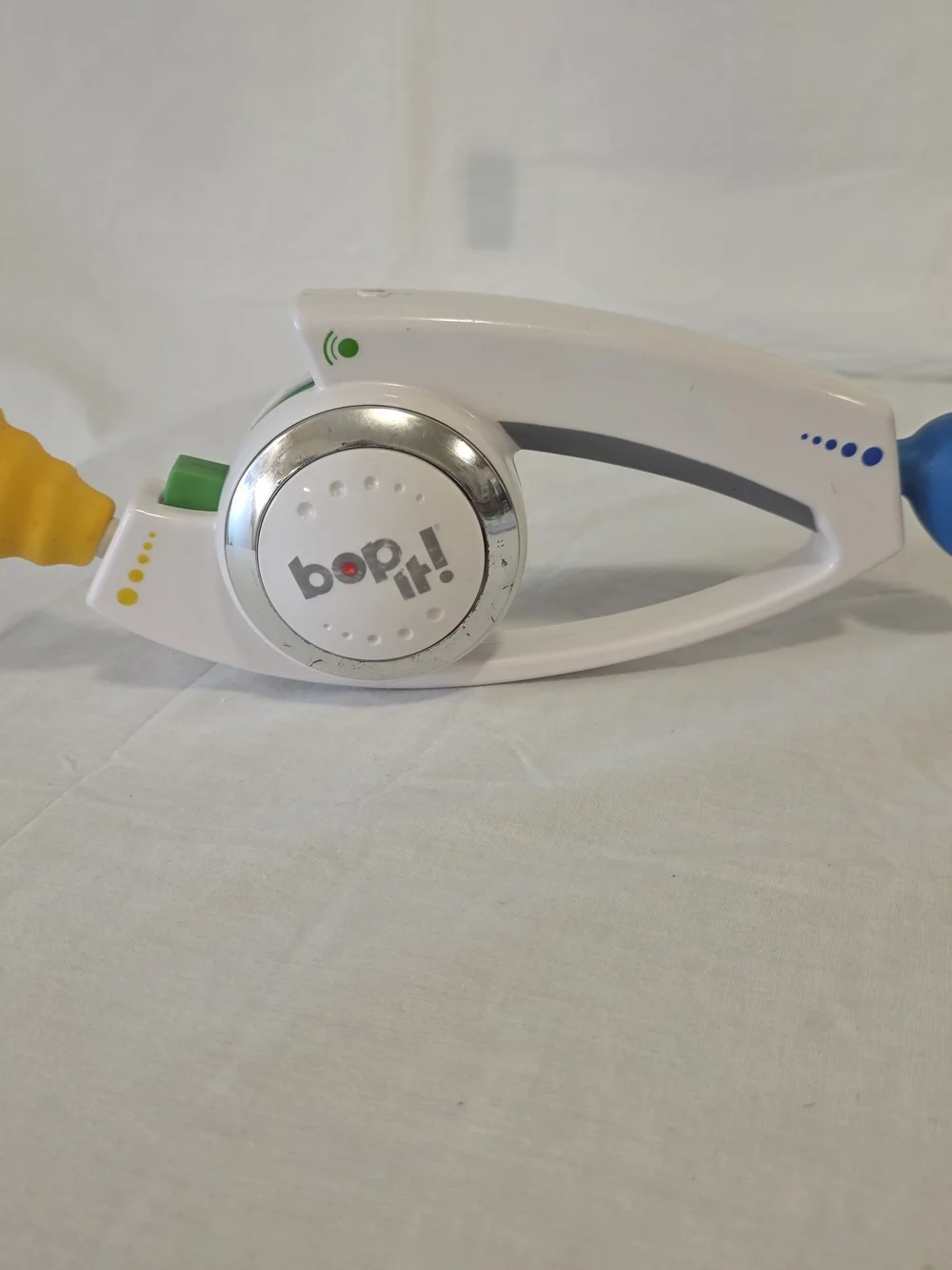 BOP IT! Talking Handheld Electronic Reflex Game White 2008 Hasbro TESTED Works
